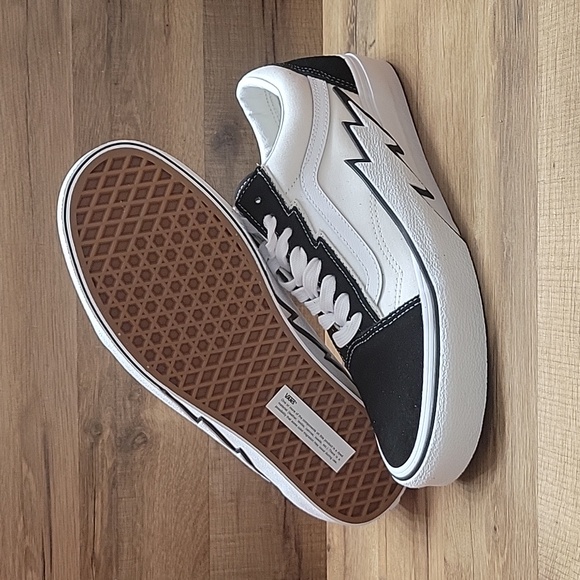 Vans. Old school bolt Brand new in the box authentic uper textile. - Picture 3 of 12